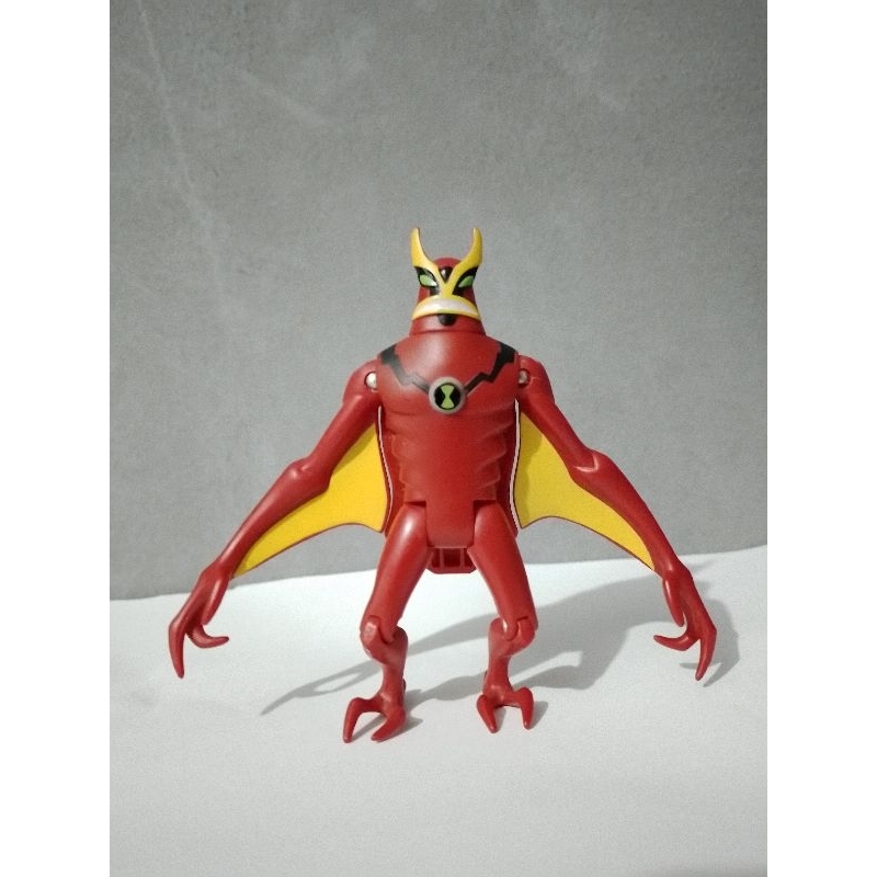 Boneco Ben 10 Alien Force Arraia Jato Bandai