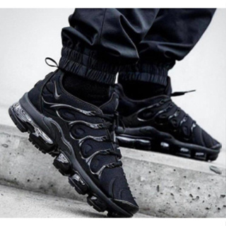 Vapormax plus best sale purple black