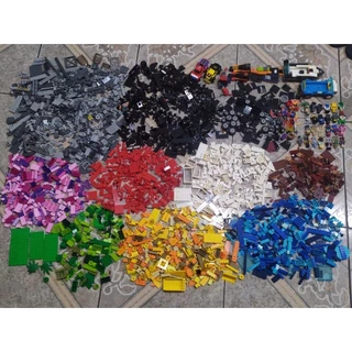 Kit lego com 3394 peças e 25 bonecos
