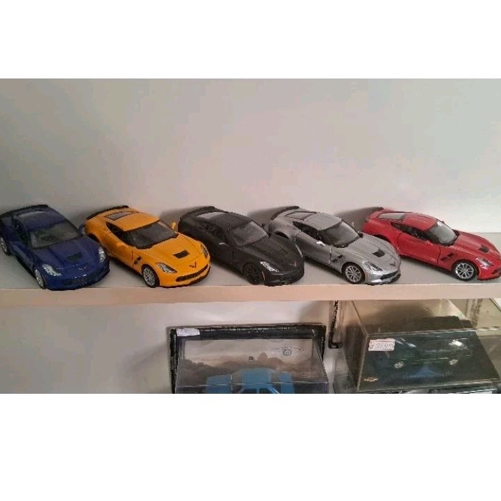 MINIATURA CHEVROLET CORVETTE C6 RMZ METAL
