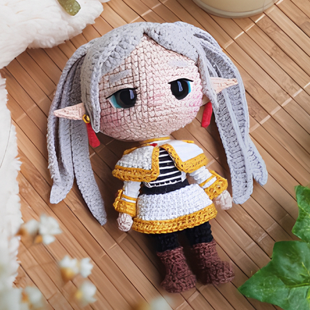Frieren em Crochê Amigurumi de Sou Frieren Sousou no Frieren