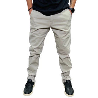 Calça Sarja Básica com Bolso Chapado Skinny Algodão e Elastano Dia a Dia Trabalho Reunião Casual
