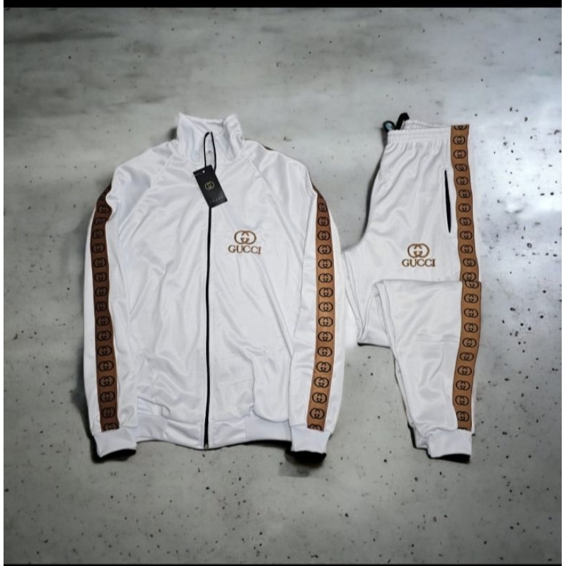 conjunto moletom masculino e feminino de grife G.C. é lv