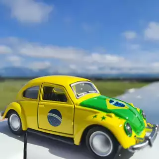 Carrinho Miniatura ferro Kombi Fusca Picape Caminhonete D100 Brasil.
