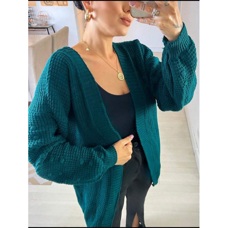 Cardigan Kimono Tricot Com Detlahe De Pompon Na Manga