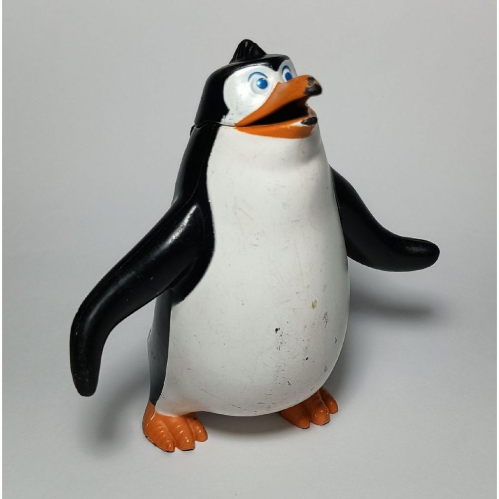 Boneco Pinguim Madagascar McDonalds | Shopee Brasil