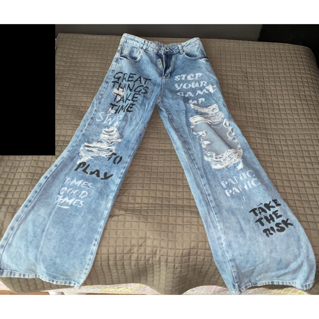 Calça Jeans Wide Leg com letras - C&A Feminina | Shopee Brasil