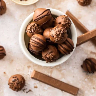 Trufas Recheadas de KITKAT- 30 Unidades - Embalagem Segura !