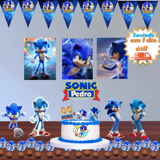 Kit festa aniversário Sonic, Decoração personalizada com nome e idade no topo do bolo.