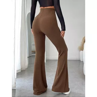 Calça feminina bailarina Canelada Flare Basica.