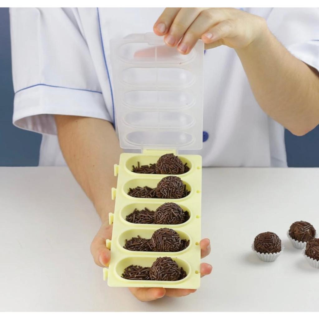 Forma Boleador Para Enrolar Brigadeiros Gourmet Confeitaria | Shopee Brasil