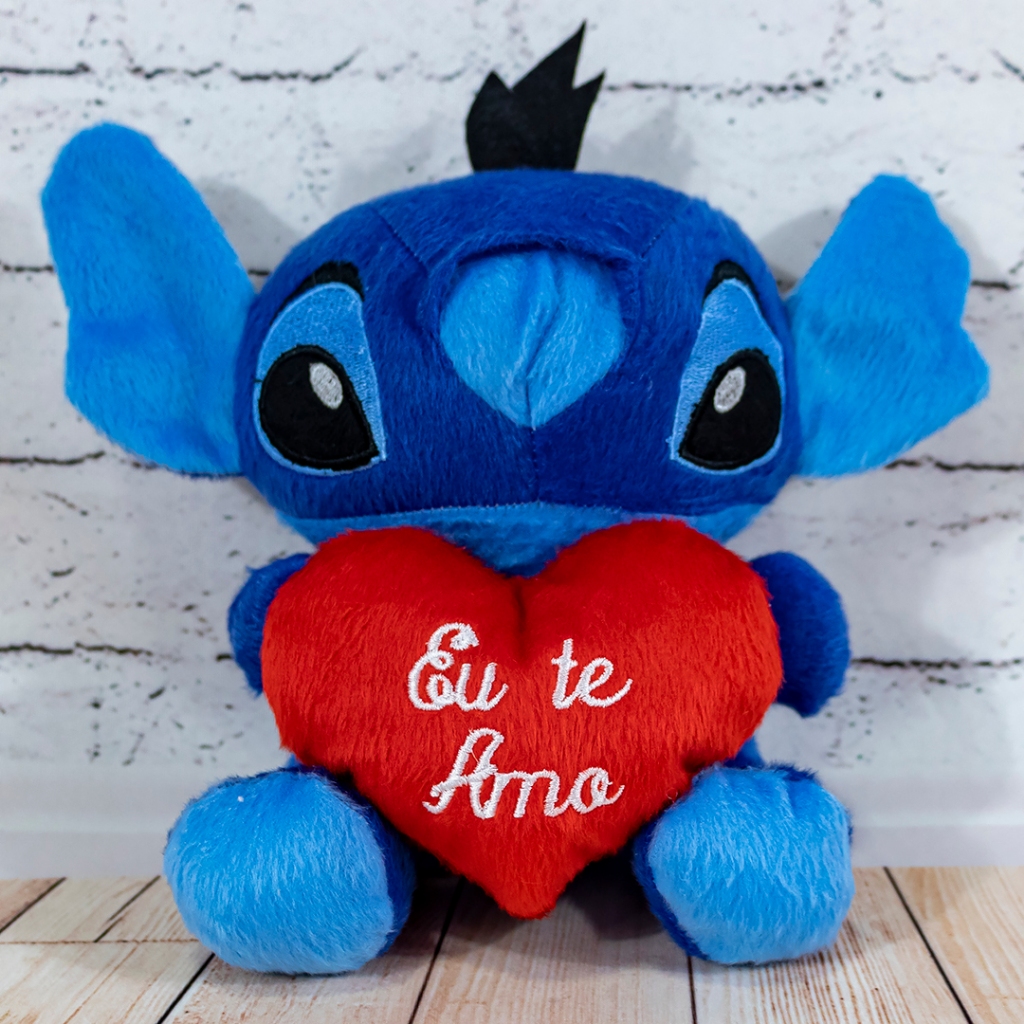 Pelúcia Stitch 22 cm com coração Eu te amo 10 cm