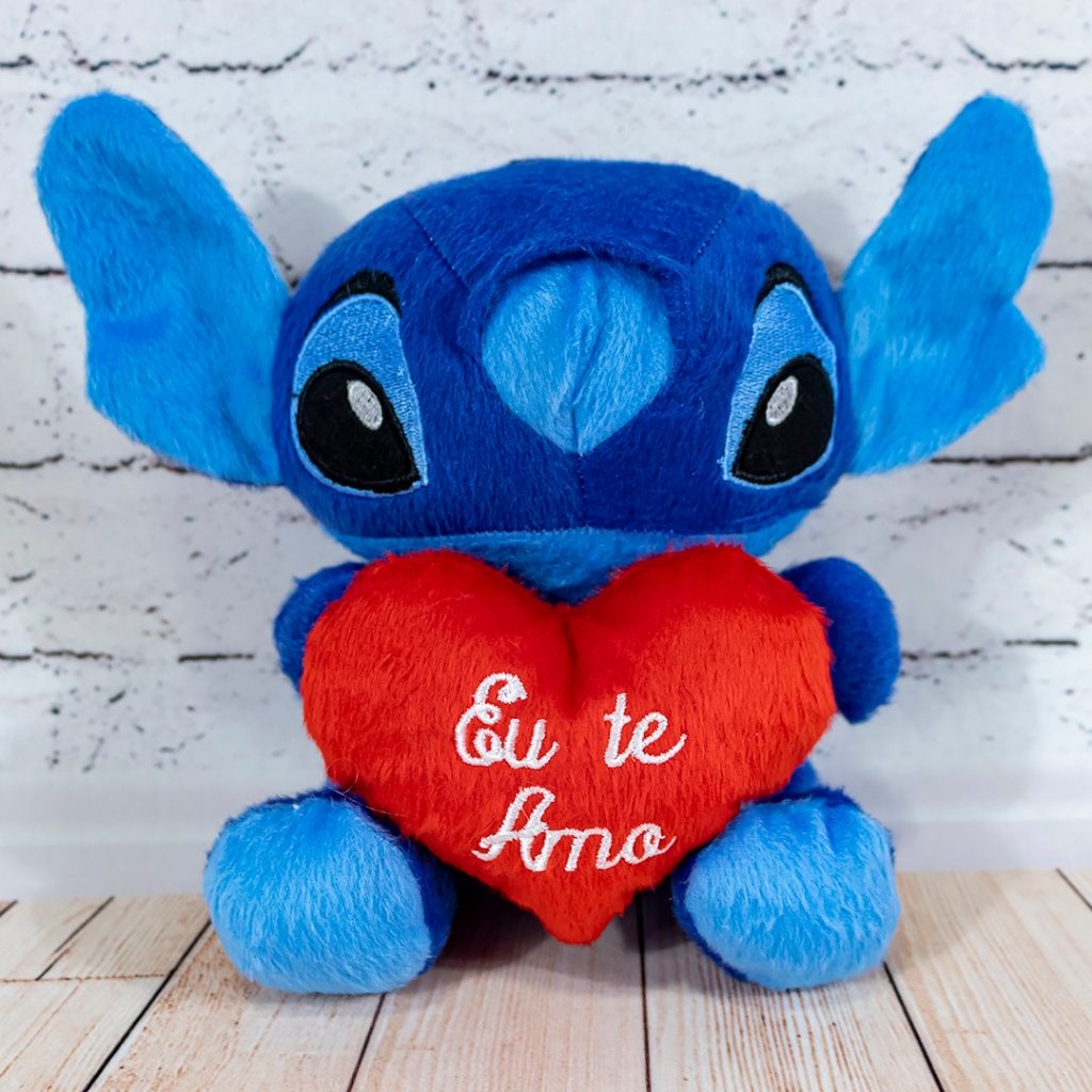 Pelúcia Stitch 22 cm com coração Eu te amo 10 cm