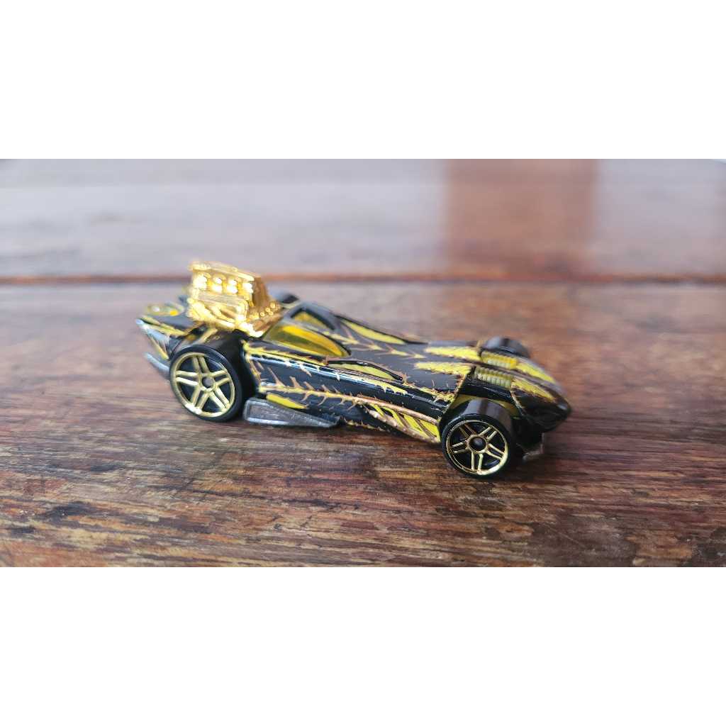 Hot Wheels - Power Bomb "Acceleracers" Preto e Dourado - Max Steel 5-Pack 2008 (Fora da Embalagem) - Main Line 1:64