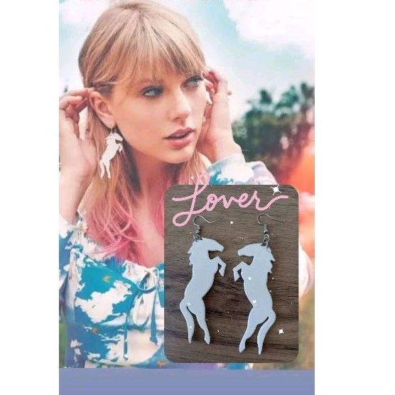 Brinco Taylor Swift Lover Era Cavalo Unicornio em 3D Shopee Brasil
