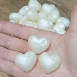50 Mini Sabonetes Lembrancinhas Corações Branco Perolado Postagem imediata DIA DAS MAES em Oferta na Shopee