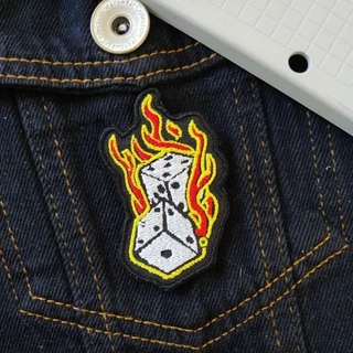 dados flamejantes patche bordado termocolante