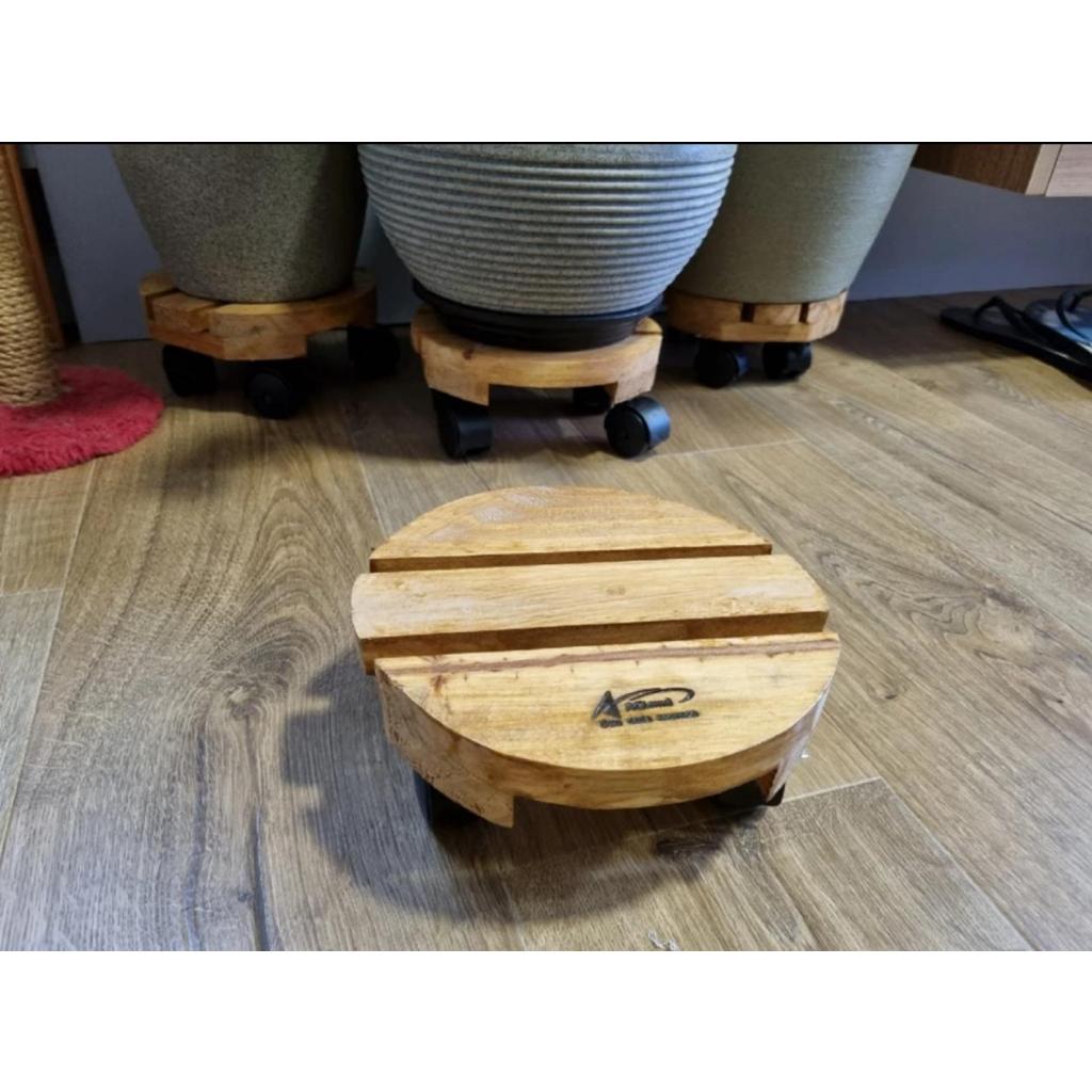 Rodízios do suporte para vaso de plantas