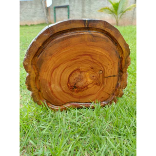 Tábua madeira rustica robusta frios cortes churrasco com acabamento fino bordas irregulares rústica madeira maciça 25 cm.