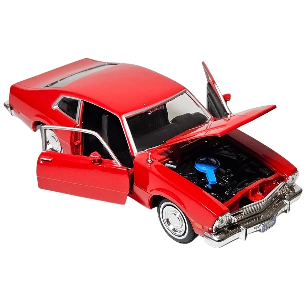 Miniatura Ford Maverick 1974 escala 1/24 motormax
