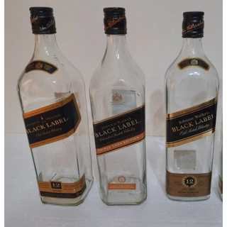 Garrafas vazias Black Label modelos antigos para colecionadores