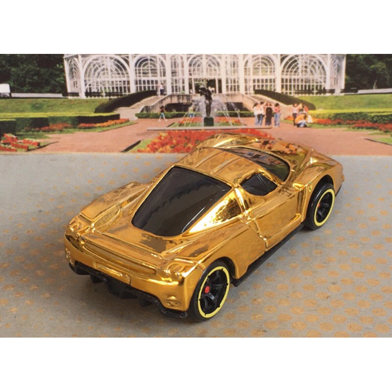 HOT WHEELS ENZO FERRARI DOURADA 2007 60 YEARS RACER #09/24