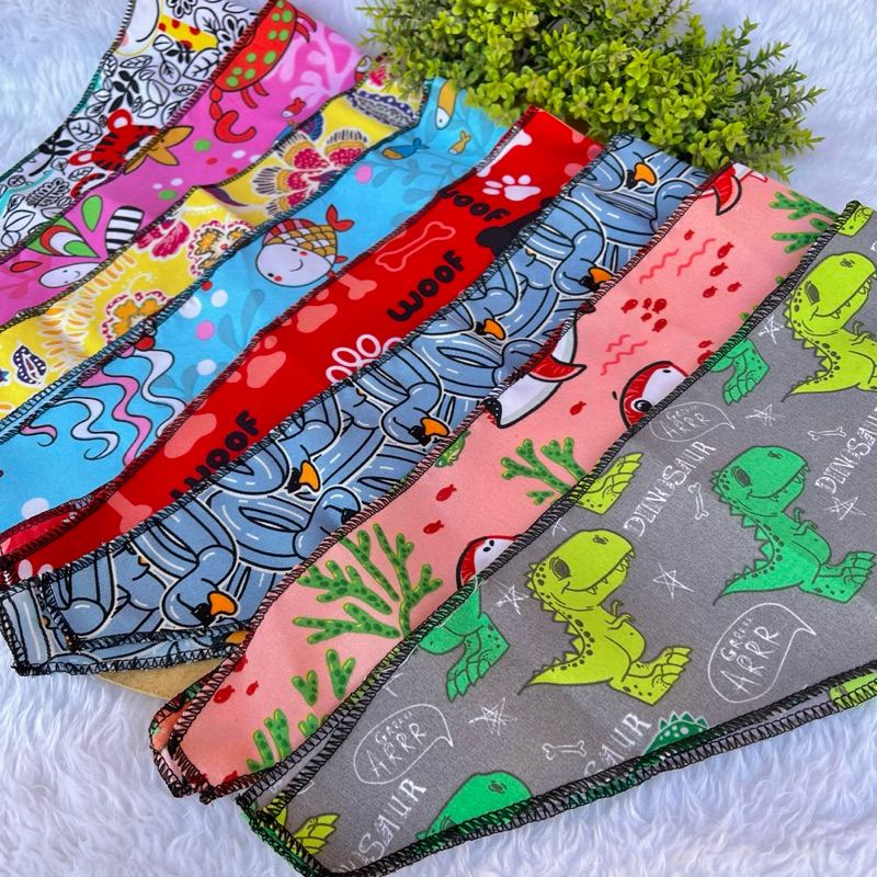 kit bandanas pets para banho e tosa com 12 unidades, bandana tipo lenço tamanho único para cães e gatos.