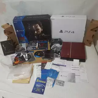 Sony Playstation 4 Cuh-12 500gb Metal Gear Solid V: The Phantom Pain Limited Edition Cor Magma Red
