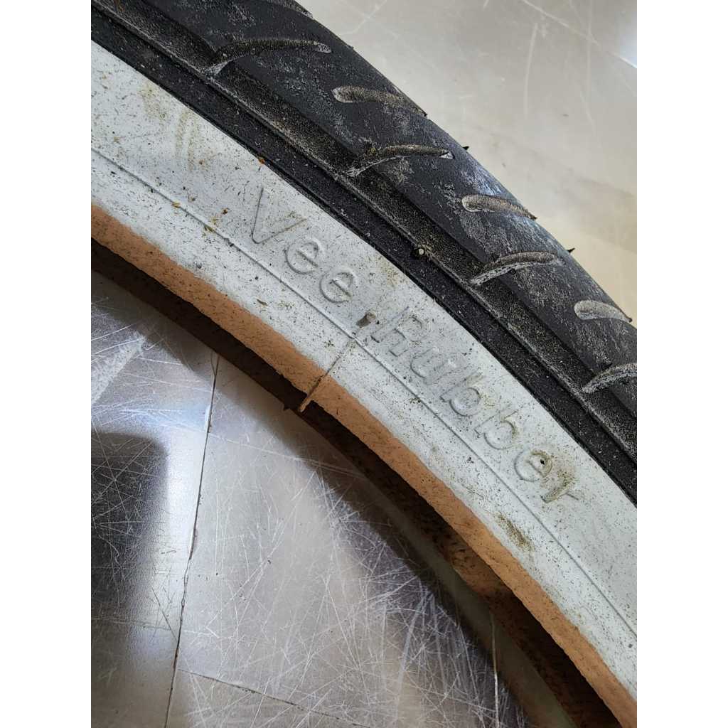 UMA UNIDADE PNEU VEE RUBBER ARO 24X1.95 FAIXA BRANCA