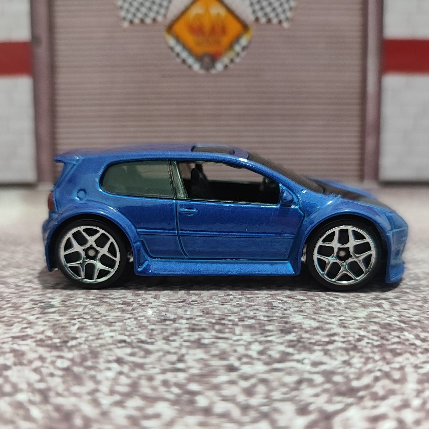 Hot Wheels Volkswagen Golf GTI (2007) -Loose*