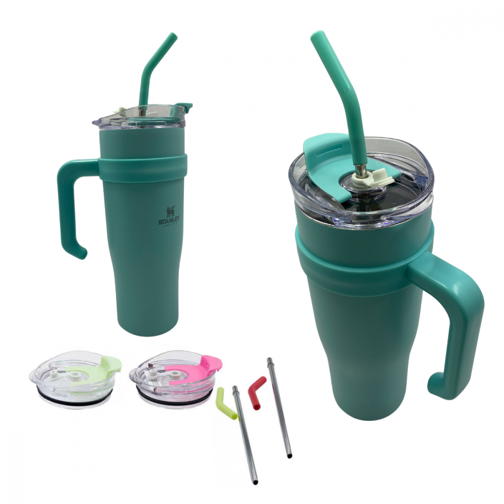 Copo Térmico Garrafa em Aço InoxCom Tampa e Canudo Logo da stanley com a capacidade de 1,2 Litros