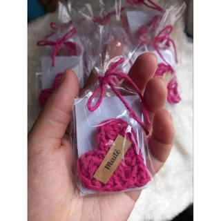 kit 20 chaveiros coração em crochê + tags personalizadas em Oferta na Shopee
