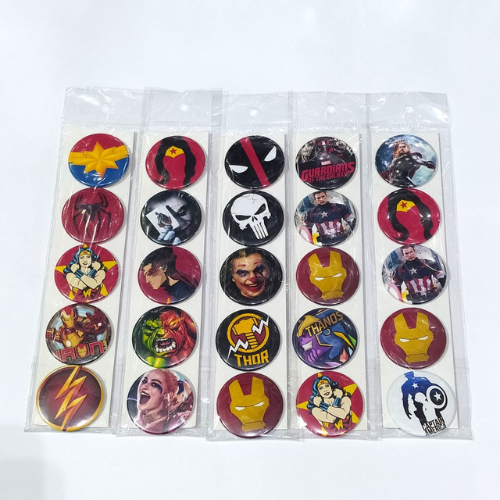 Cartela De Buttons Pins Broches Universo Geek Com 5 Unidades Sortidas ...