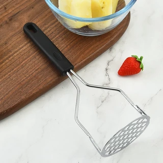 Aparelho para Amassar Batata Legumes Feijão Espremedor com Cabo Plástico Reforçado e Inox 23x8cm Karbox