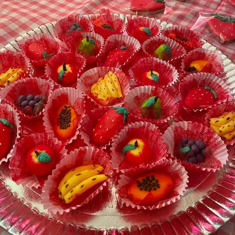 Frutinhas de Leite Ninho - docinho - Kit com 54 unidades | Shopee Brasil