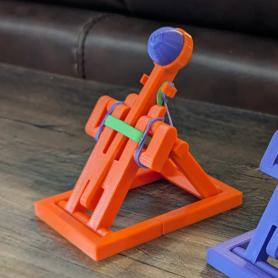 BRINQUEDO CATAPULTA DIDÁTICO