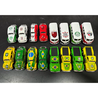 Carrinho Metal Coleções Miniatura Fusca / Kombi Fricção Brasil Futebol Brasileira