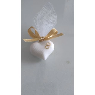 kit 20 mini coração de sabonete artesanal com Tule cetim e alianças para lembrancinha