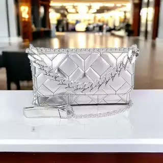 bolsa bordada com corrente de mão prata