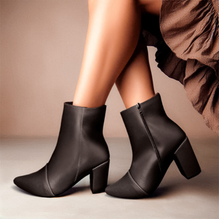 Bota Feminina Salto Alto Grosso Salto Bloco Bota Bico Fino com Zíper Ref. 20/125