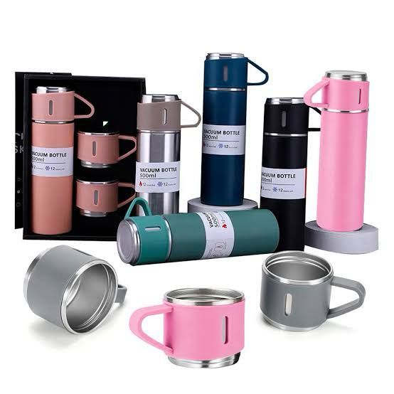 LLICA グッズ3点セット Comprar Kit Garrafa Térmica 500ml + 3 Xicaras - R$30,00