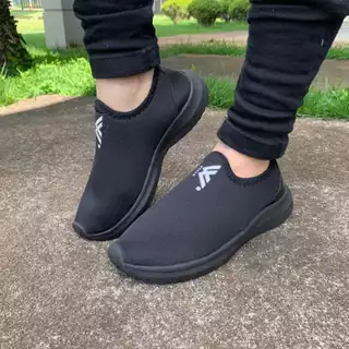 tênis academia masculino feminino numeração 33 ao 43 preto super leve e confortável