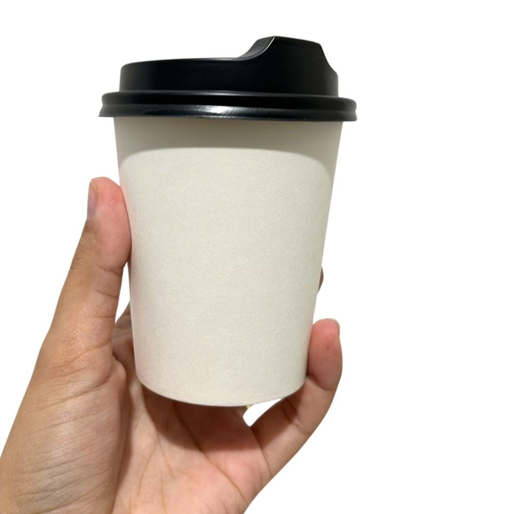 Copo 240 ml em Papel Biodegradável com Tampa Preta - 50 Unidades