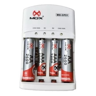 Carregador De Pilhas Mox Bivolt Cp-53 + 2 Pilhas Aa + 2 Aaa