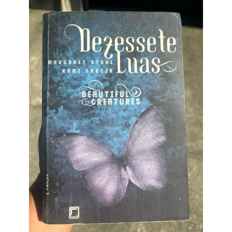 Dezessete Luas