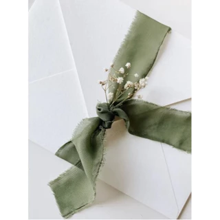 5 metros de FITA tecido desfiada artesanal rústica VERDE OLIVA para laço, decoração, convite e lembrança casamento - a Cor mais atual dos casamentos