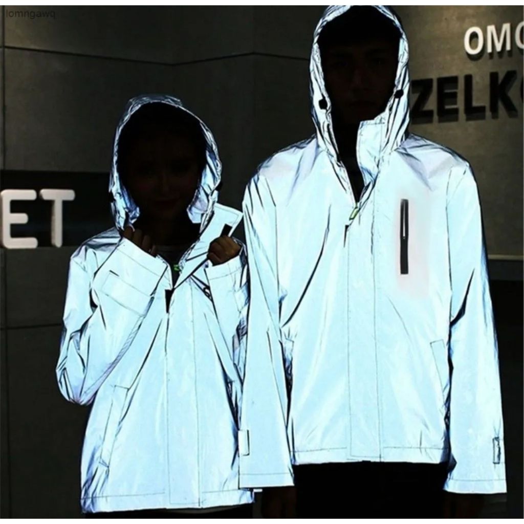jaqueta Refletiva Corta Vento Bolso Com Capuz Moda Hyper Estilo Hip Hop Moderno Fashion Unissex impermeavel