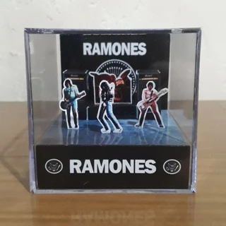 Cubo Diorama Ramones