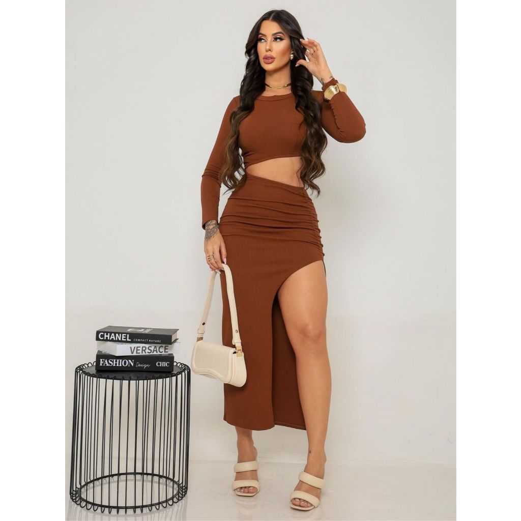 Vestido Feminino Longo Detalhe Barriga e Fenda Perna