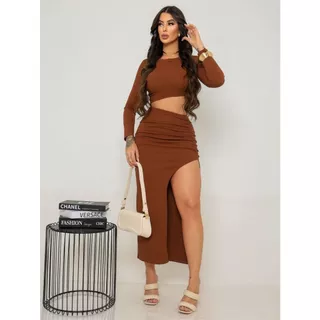 Vestido Feminino Longo Detalhe Barriga e Fenda Perna